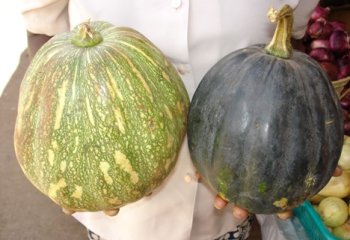 Pumpkin in a Nairobi market, Kenya. Ⓒ Adeka et al., 2005